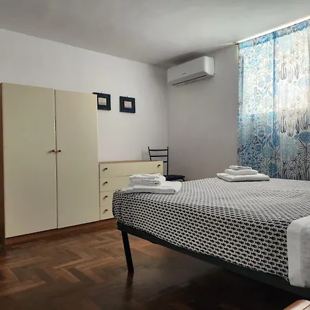 Luci Del Mari Πανσιόν Πόντσα