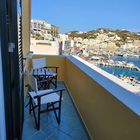 Luci Del Mari Guest house *