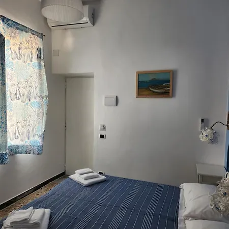 Guest house Luci Del Mari *